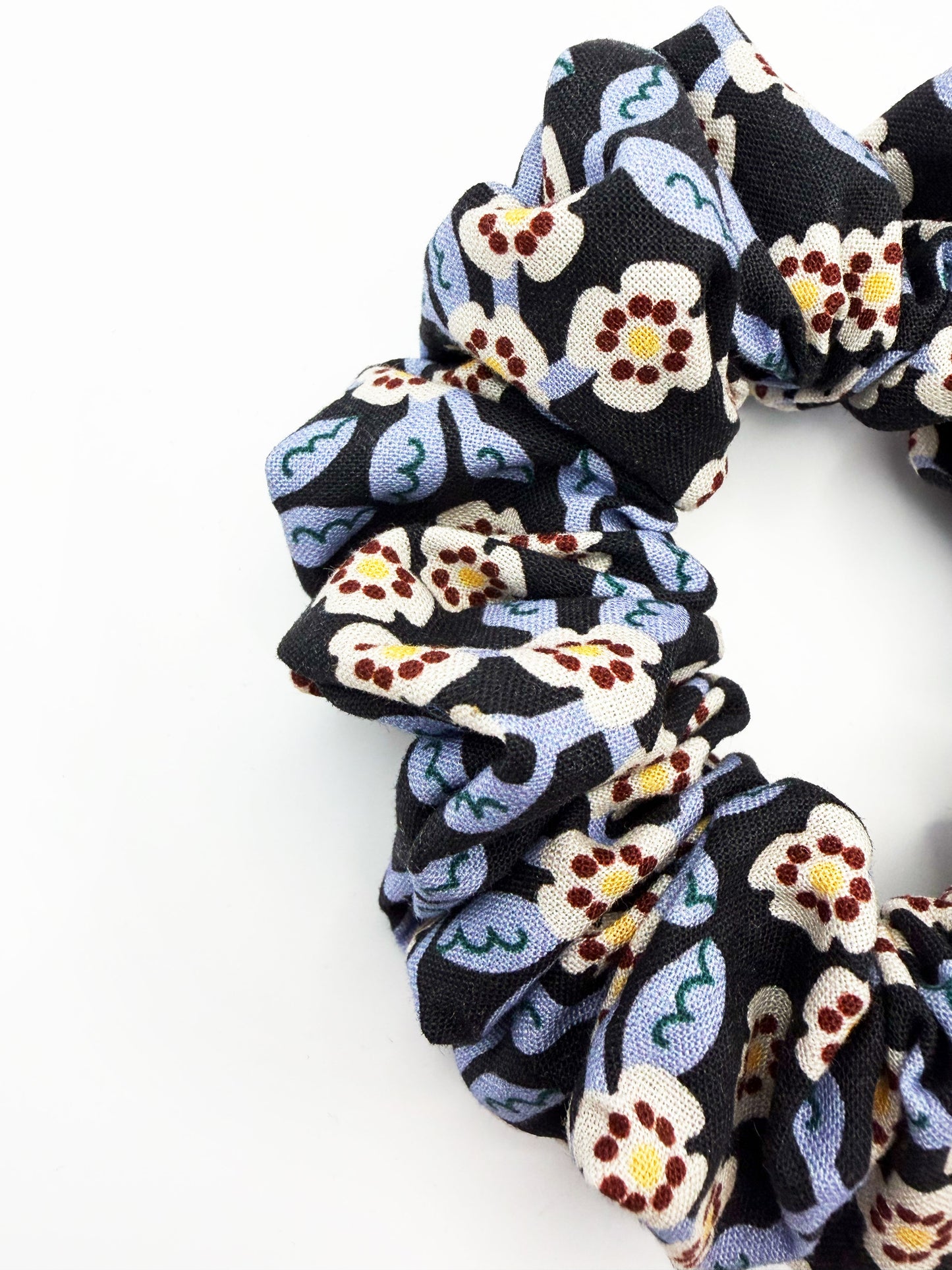 Black Briar Scrunchie