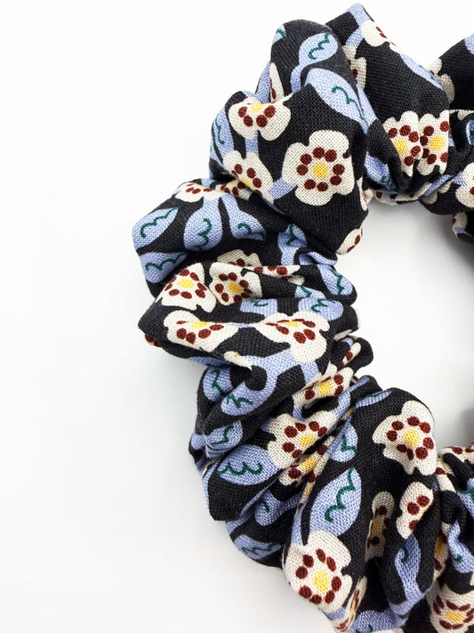 Black Briar Scrunchie