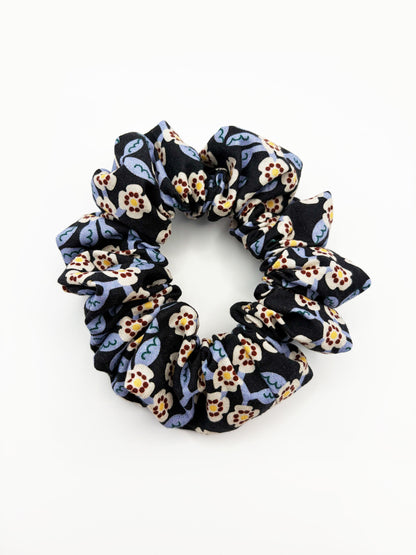 Black Briar Scrunchie