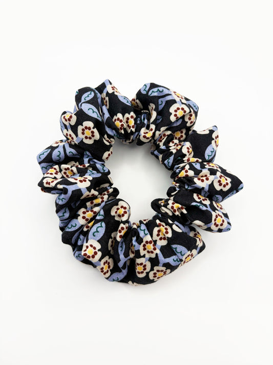 Black Briar Scrunchie